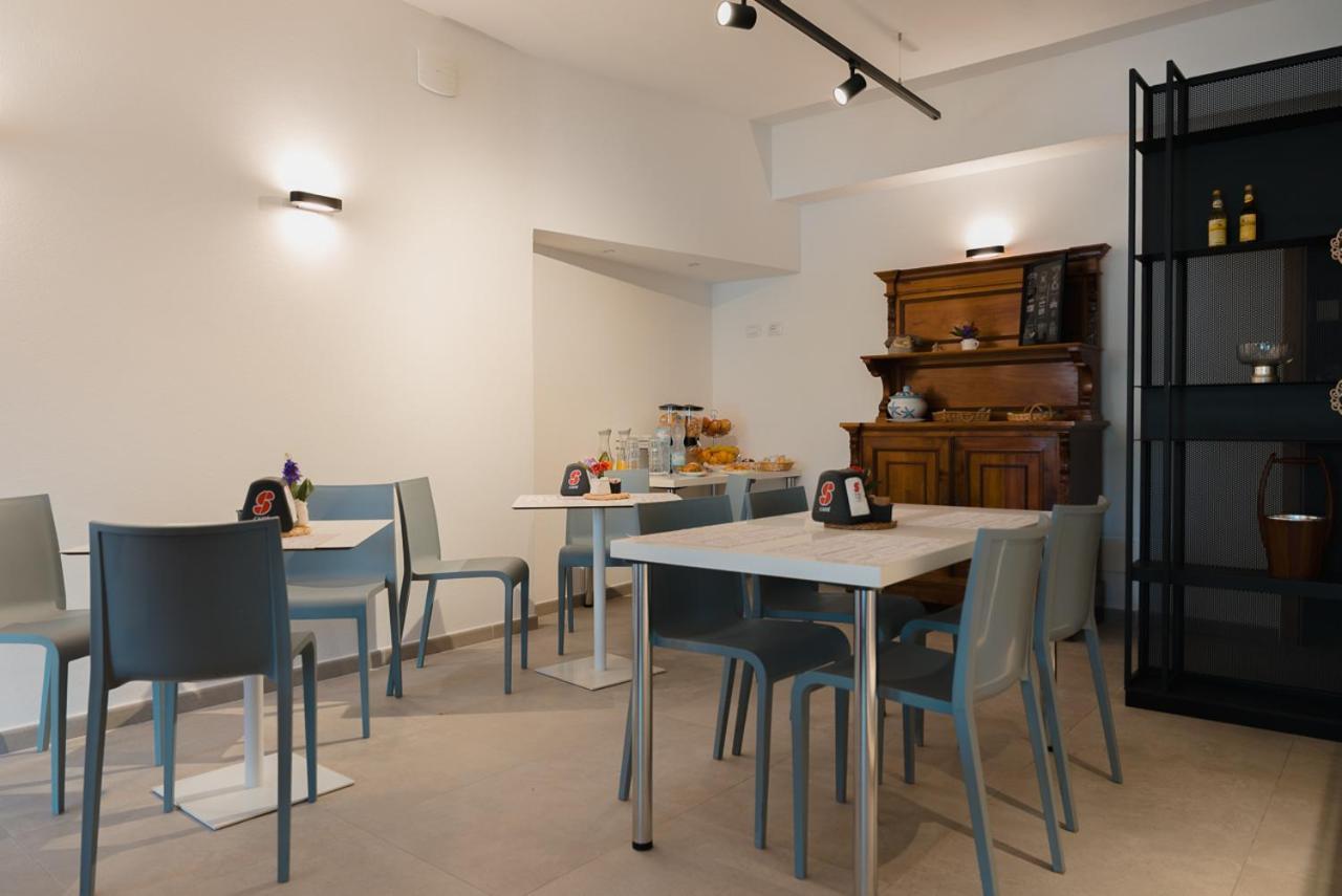 Rooms, Affittacamere Maksim Голфо Аранчи Екстериор снимка
