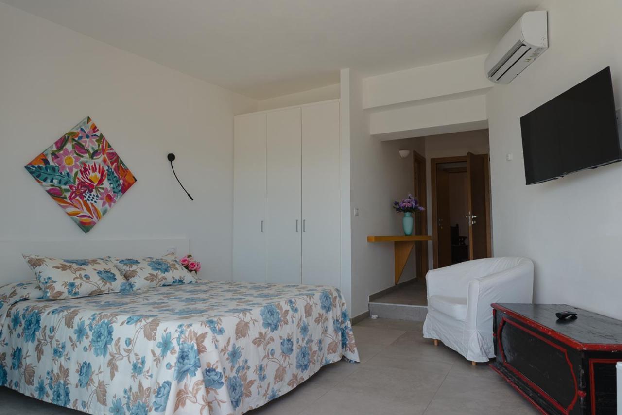 Rooms, Affittacamere Maksim Голфо Аранчи Екстериор снимка